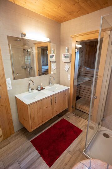2-Bed House with Mountain View in Wolfsberg, Sleeps 6, 1104