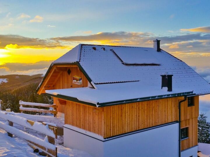 Delightful 4-Bed House in Wolfsberg, Sleeps 10, 1105