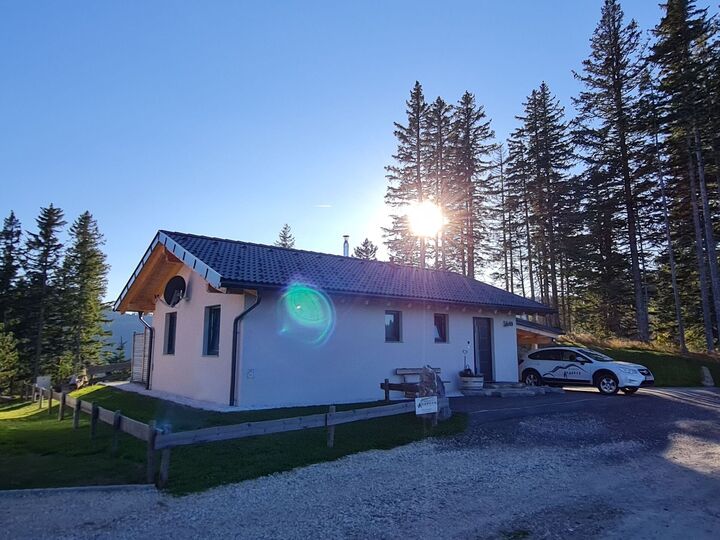Stunning 3-Bed House in Wolfsberg, Sleeps 6, 1093