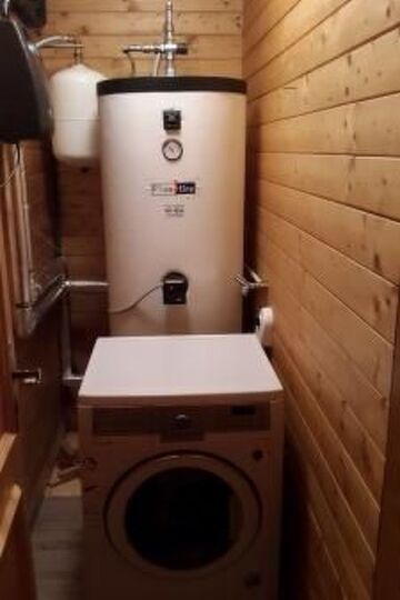 Elegant 2-Bed House in Wolfsberg, Sleeps 5, 1091