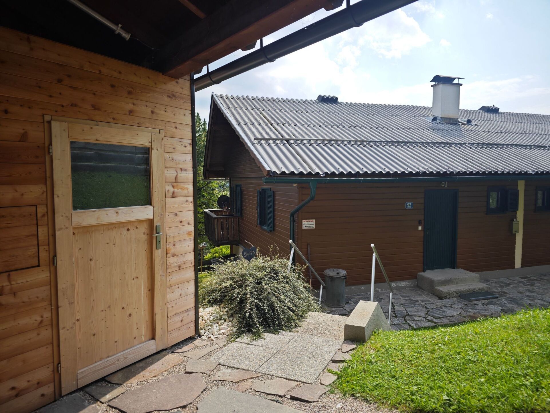 Elegant 2-Bed House in Wolfsberg, Sleeps 5, 1091