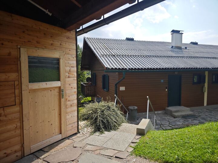 Elegant 2-Bed House in Wolfsberg, Sleeps 5, 1091