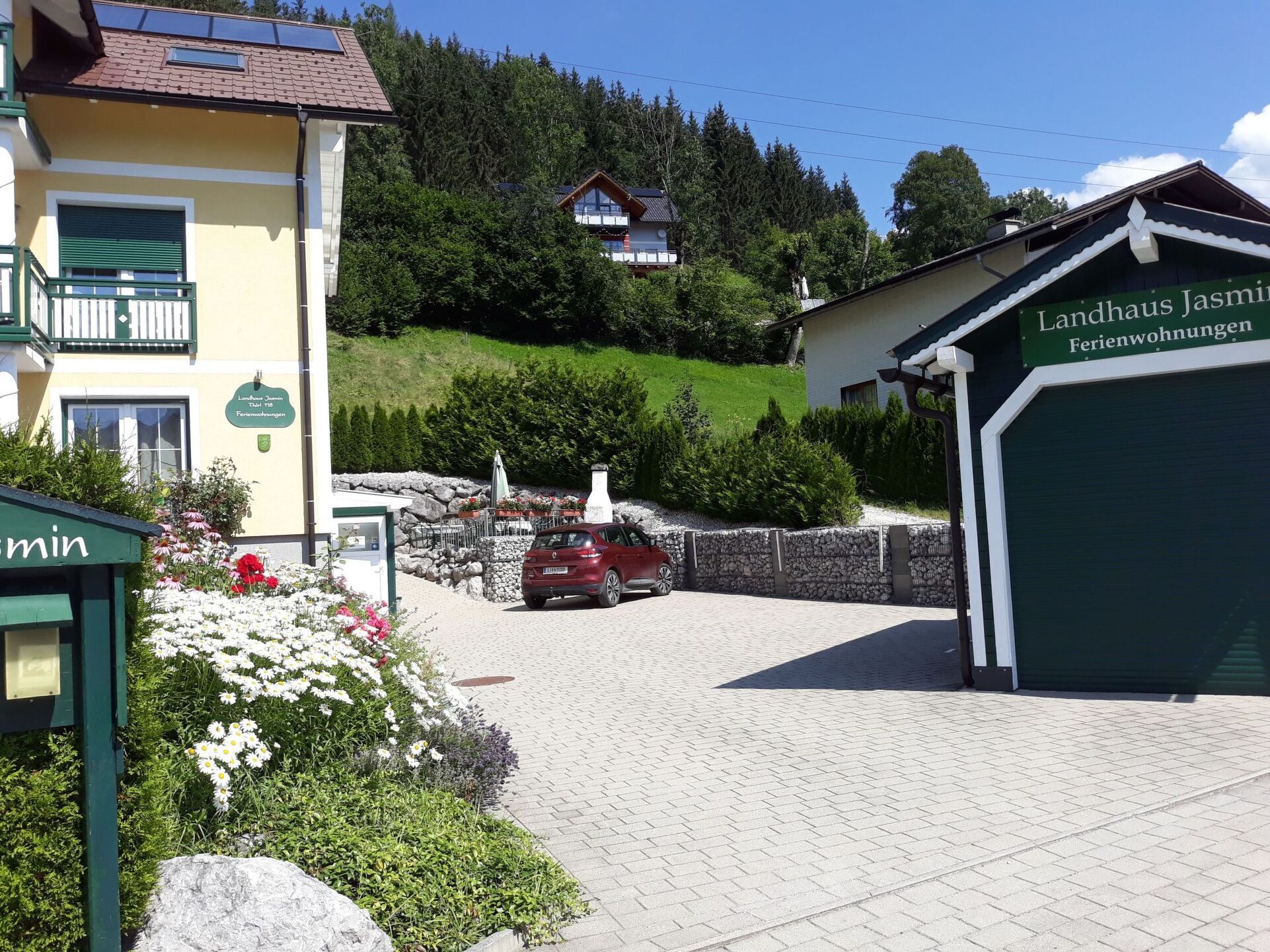 1-Bed Apartment with Mountain View in Liezen, Sleeps 5, 1125
