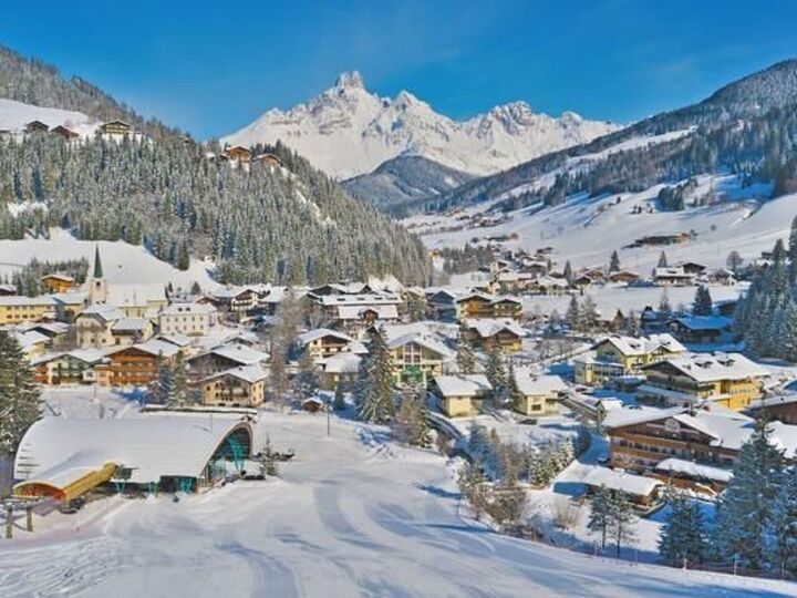 2-Bed Apartment in Sankt Johann im Pongau, Sleeps 3, 1129