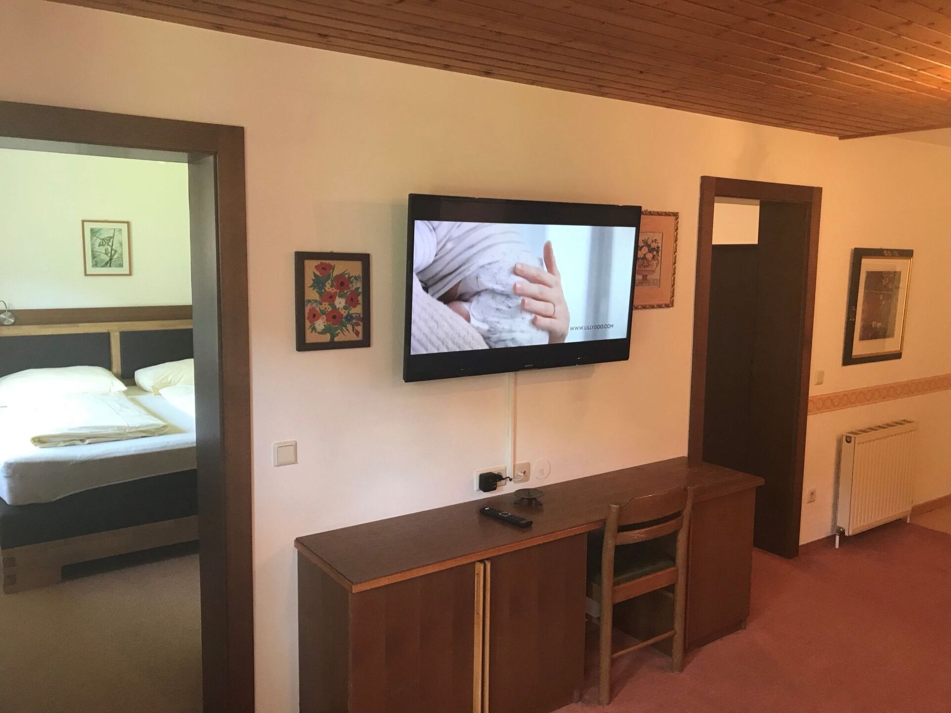 2-Bed Apartment in Sankt Johann im Pongau, Sleeps 3, 1129