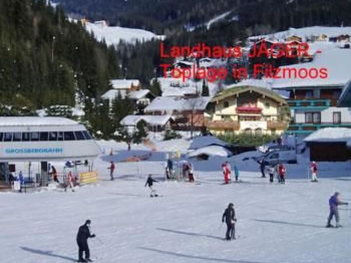 2-Bed Apartment in Sankt Johann im Pongau, Sleeps 3, 1129
