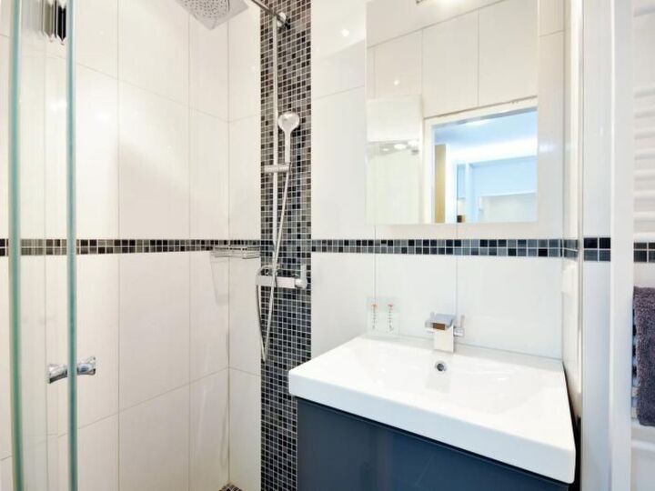 Luxurious 1-Bed Apartment in Wien, Sleeps 2, 1007