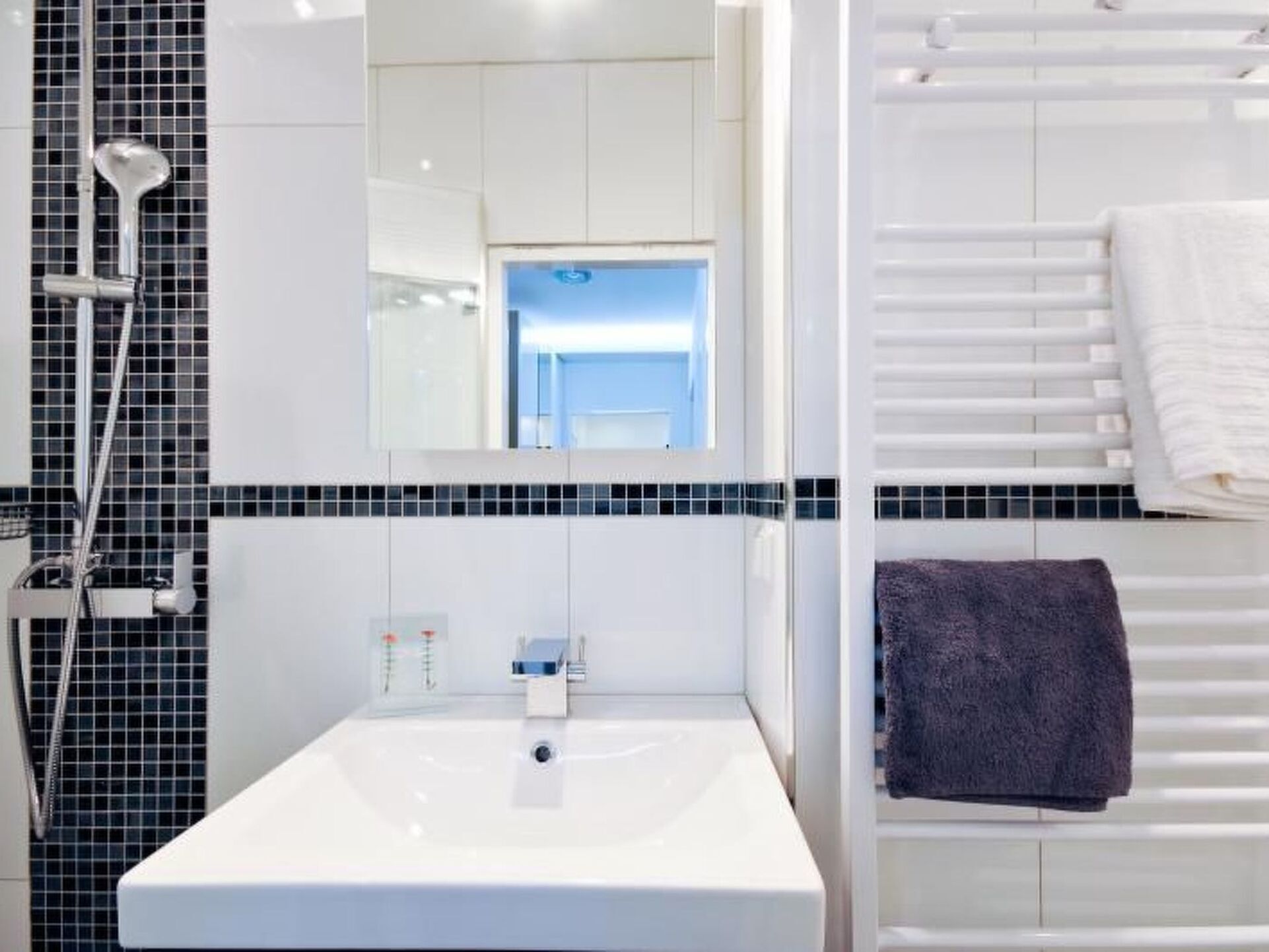 Luxurious 1-Bed Apartment in Wien, Sleeps 2, 1007