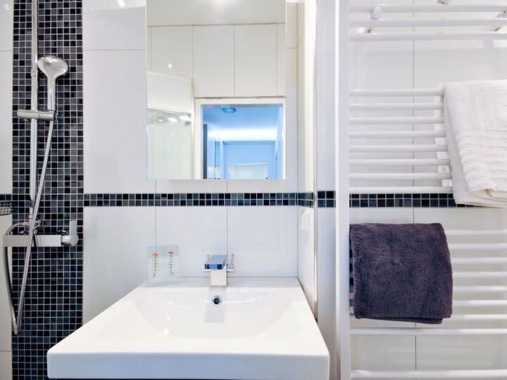 Luxurious 1-Bed Apartment in Wien, Sleeps 2, 1007