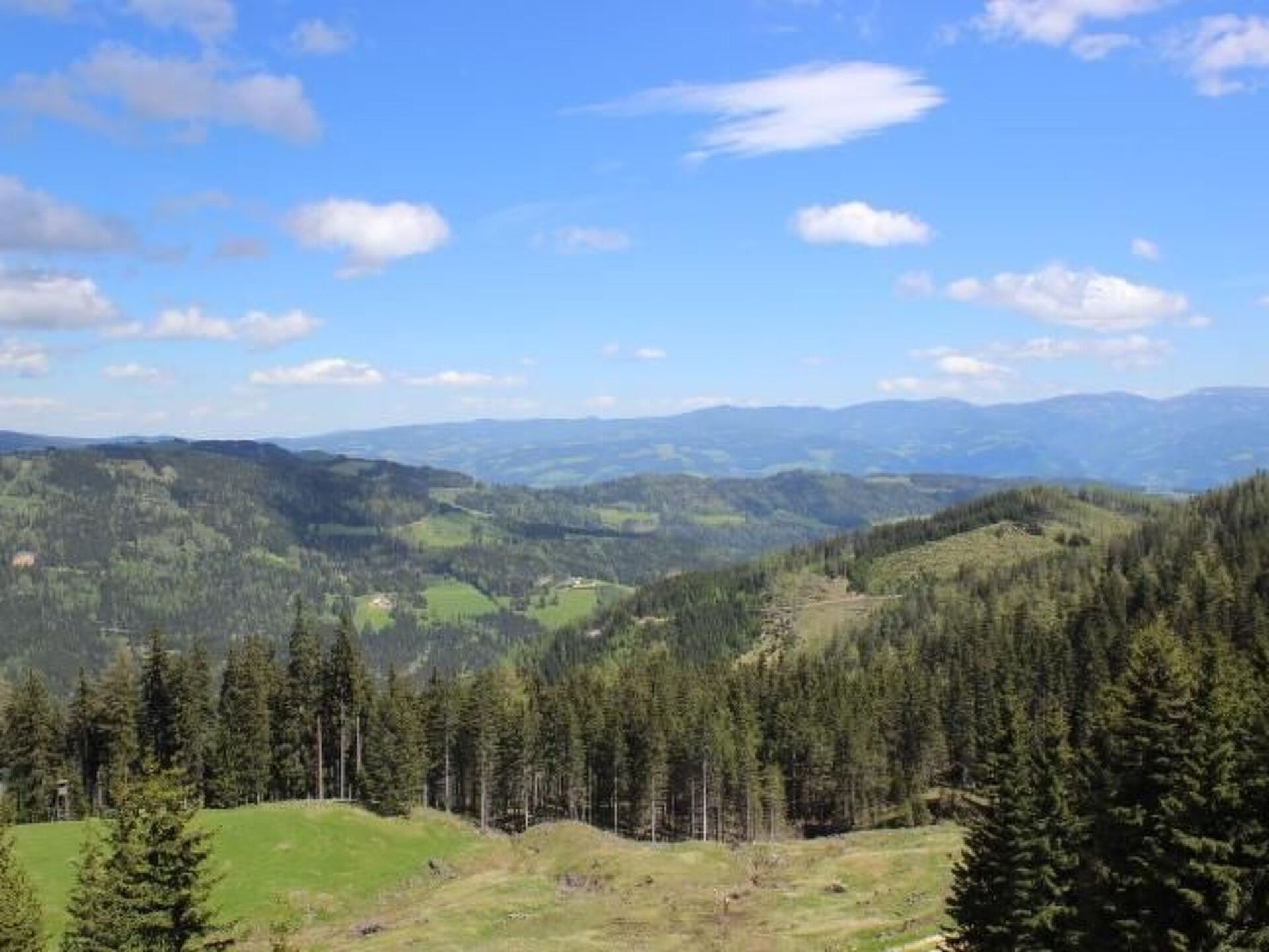 Tranquil 3-Bed House in Wolfsberg, Sleeps 3, 1076