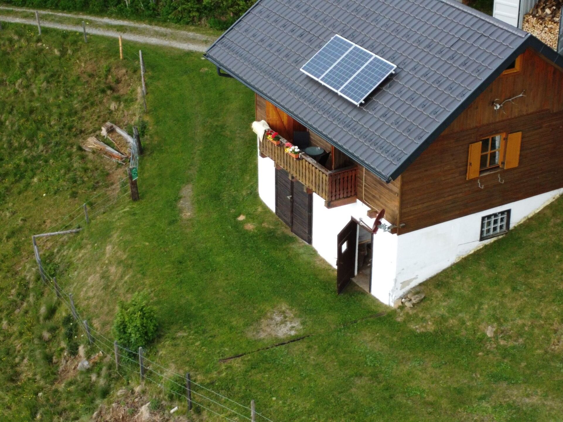 Tranquil 3-Bed House in Wolfsberg, Sleeps 3, 1076