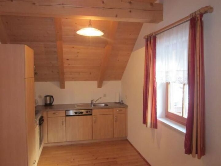 Sumptuous 3-Bed House in Wolfsberg, Sleeps 7, 1077
