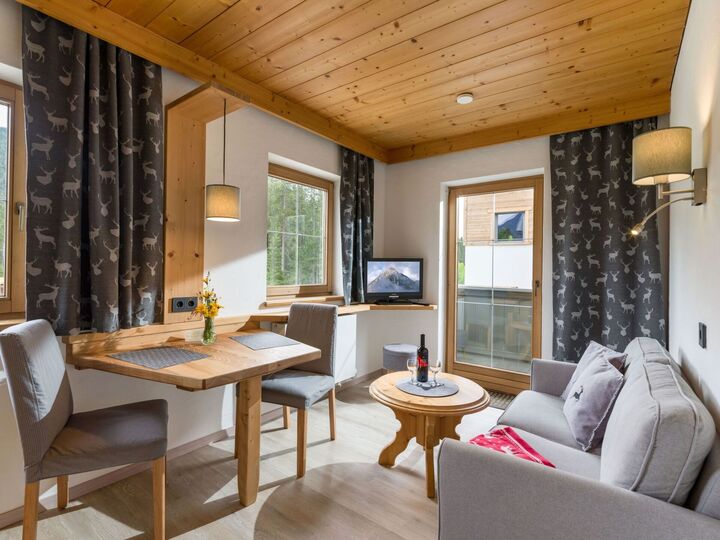 1-Bed Apartment in Innsbruck-Land, Sleeps 3, 1146