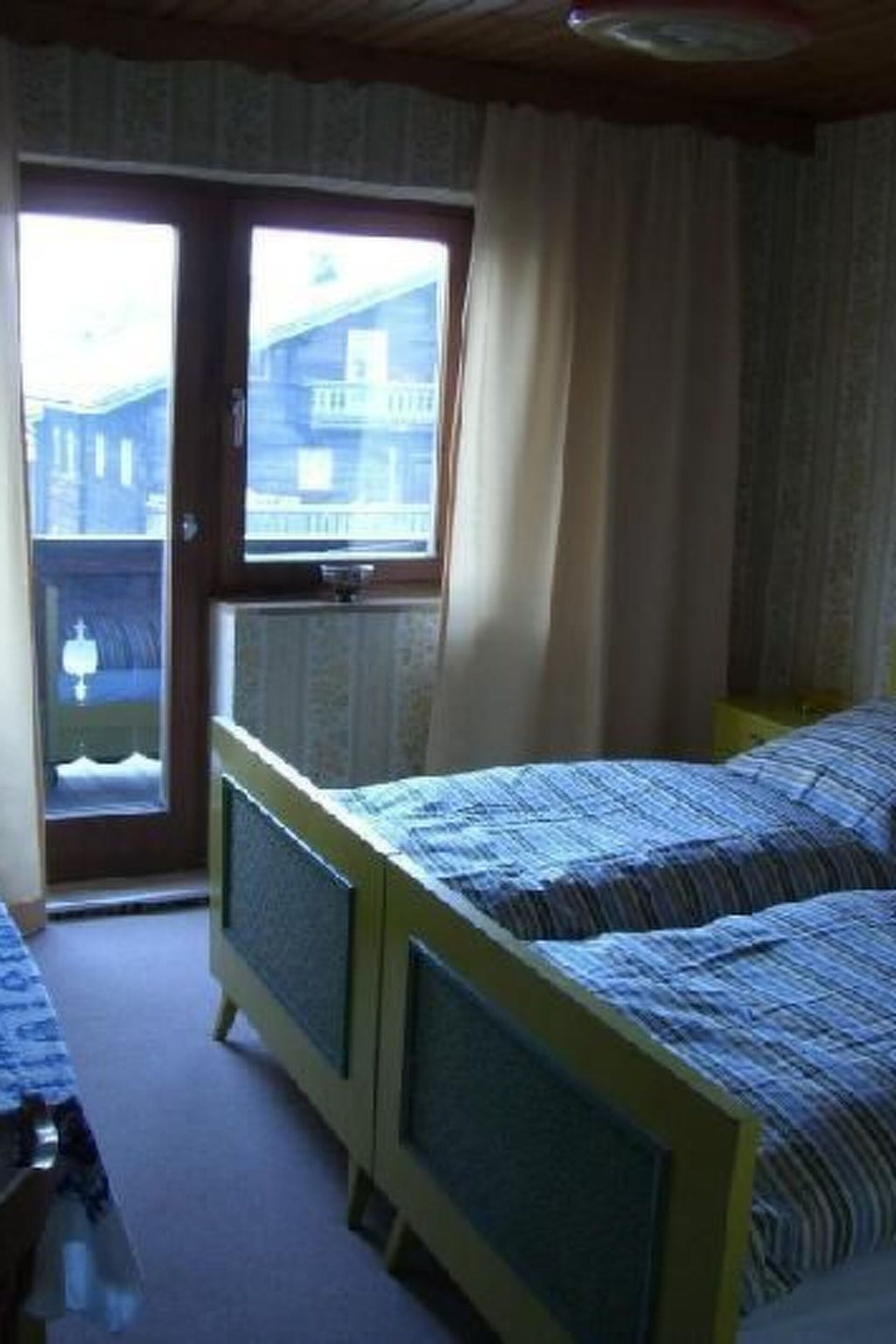 Serene 9-Bed House in Zell am See, Sleeps 19, 1122