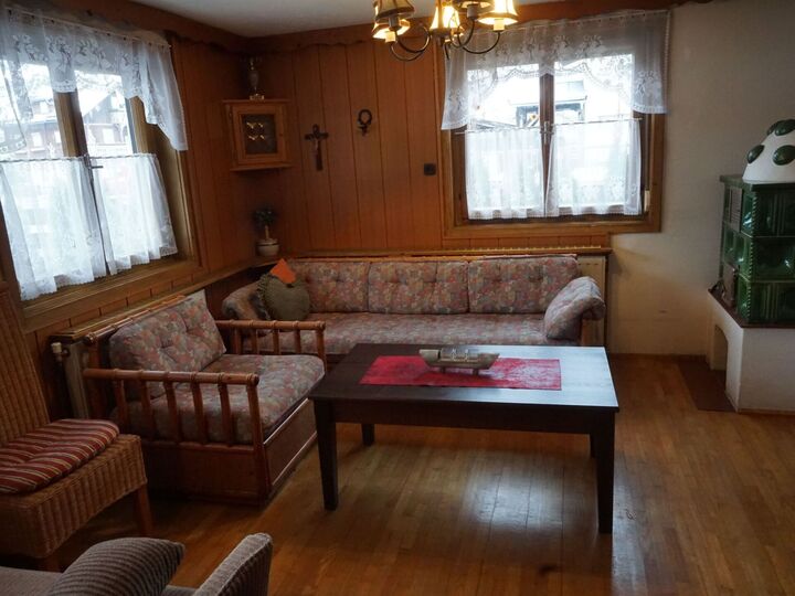 Serene 9-Bed House in Zell am See, Sleeps 19, 1122