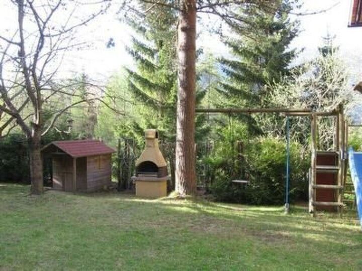 Gorgeous 3-Bed Apartment in Tamsweg, Sleeps 6, 1123