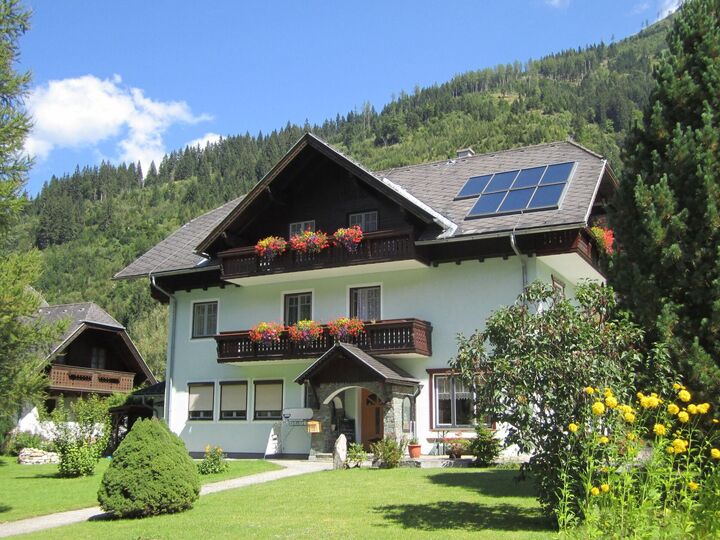 Sublime 1-Bed Apartment in Liezen, Sleeps 4, 1121, Donnersbachwald, Austria