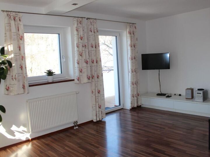 2-Bed Apartment in Hallein, Sleeps 6, 1127