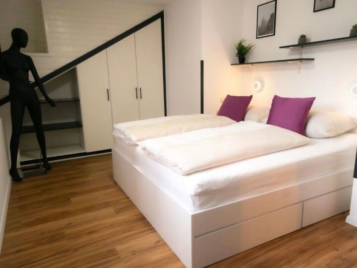 Sublime 1-Bed Apartment in Klagenfurt-Land, Sleeps 2, 1086