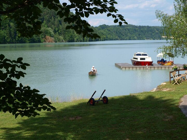 2-Bed Apartment in Klagenfurt-Land, Sleeps 4, 1087