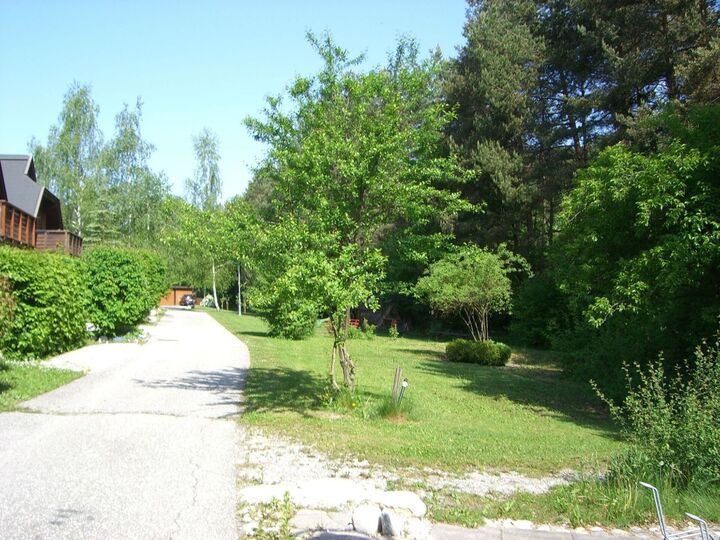 2-Bed Apartment in Klagenfurt-Land, Sleeps 4, 1087