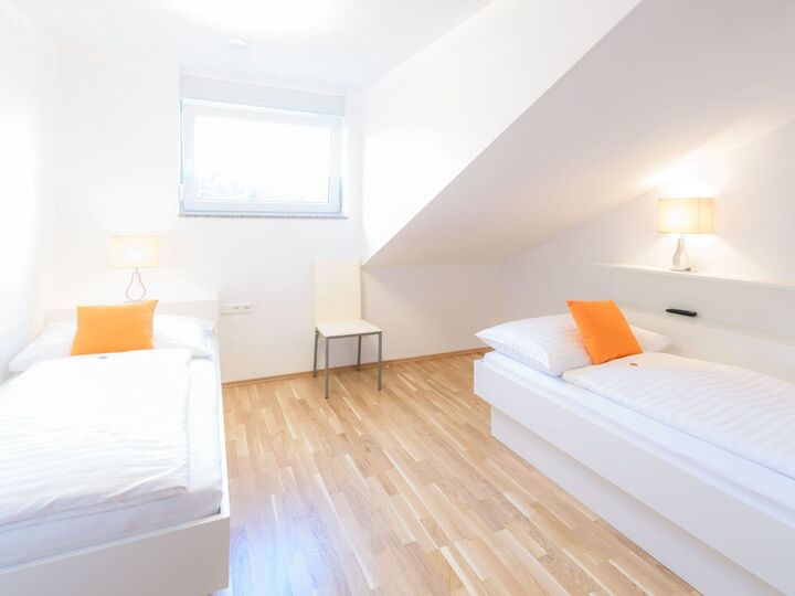 Stunning 2-Bed Apartment in Volkermarkt, Sleeps 6, 1078