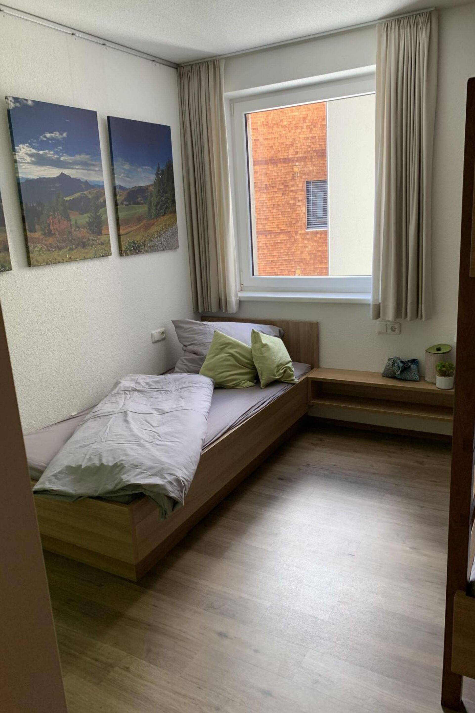 2-Bed Apartment in Bregenz, Sleeps 4, 1043