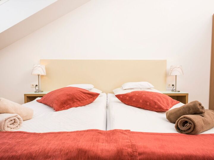 Elegant 1-Bed Apartment in Wien, Sleeps 4, 1001