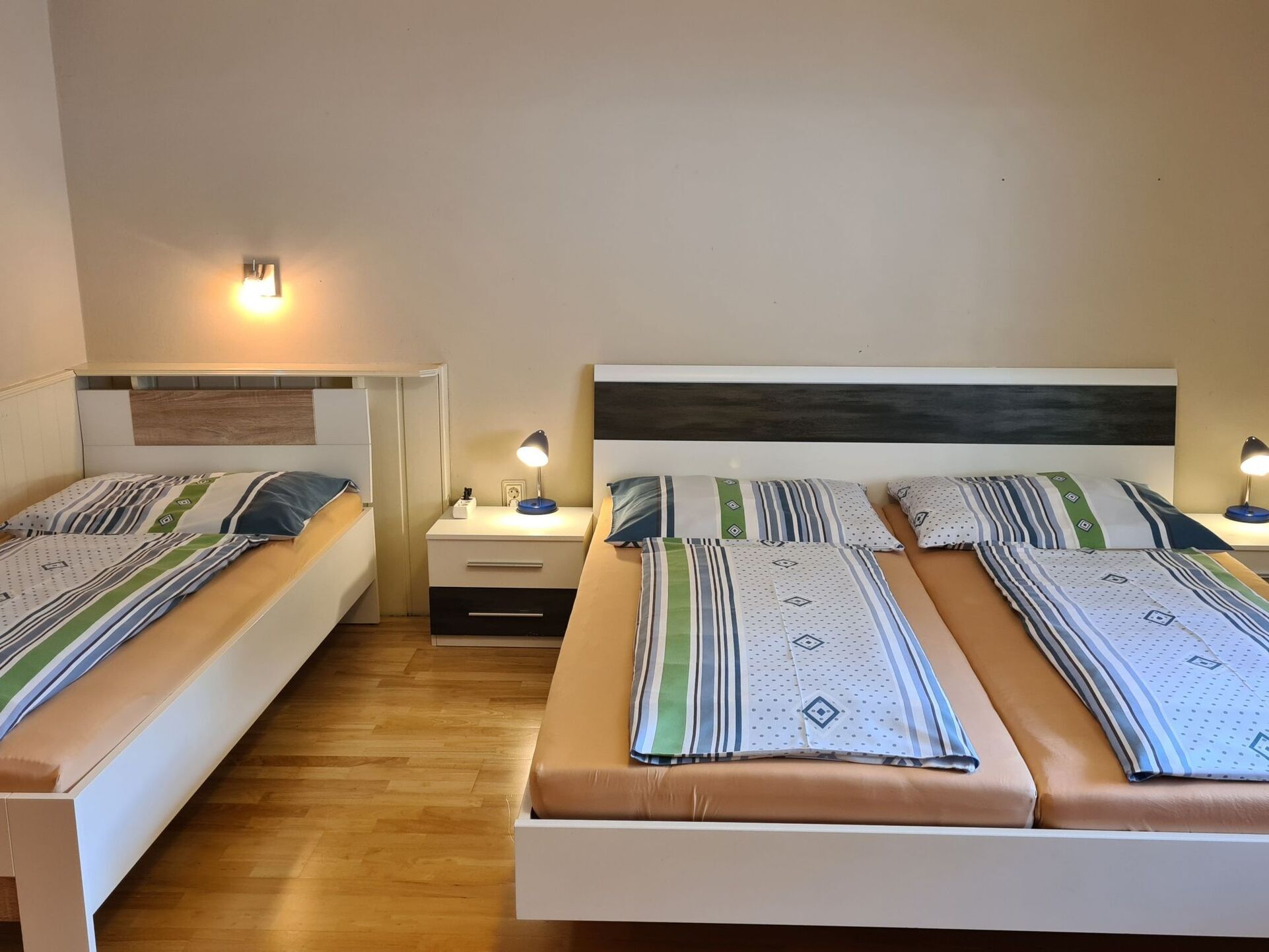 Idyllic 3-Bed Apartment in Liezen, Sleeps 10, 1023