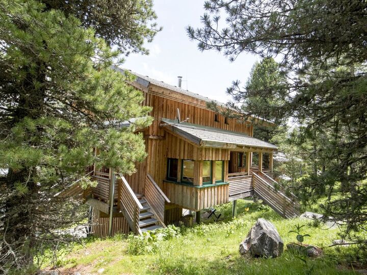 4-Bed House with Mountain View in Murau, Sleeps 10, 1045, Turrach, Austria