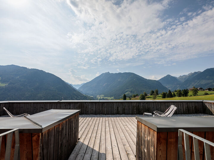 2-Bed Apartment with Mountain View in Liezen, Sleeps 6, 1001, Schladming, Austria
