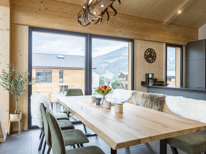 Sublime 4-Bed Apartment in Murau, Sleeps 8, 1084, St. Lorenzen am Kreischberg, Austria