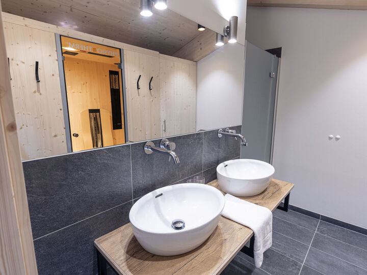 Bathroom / Wellness