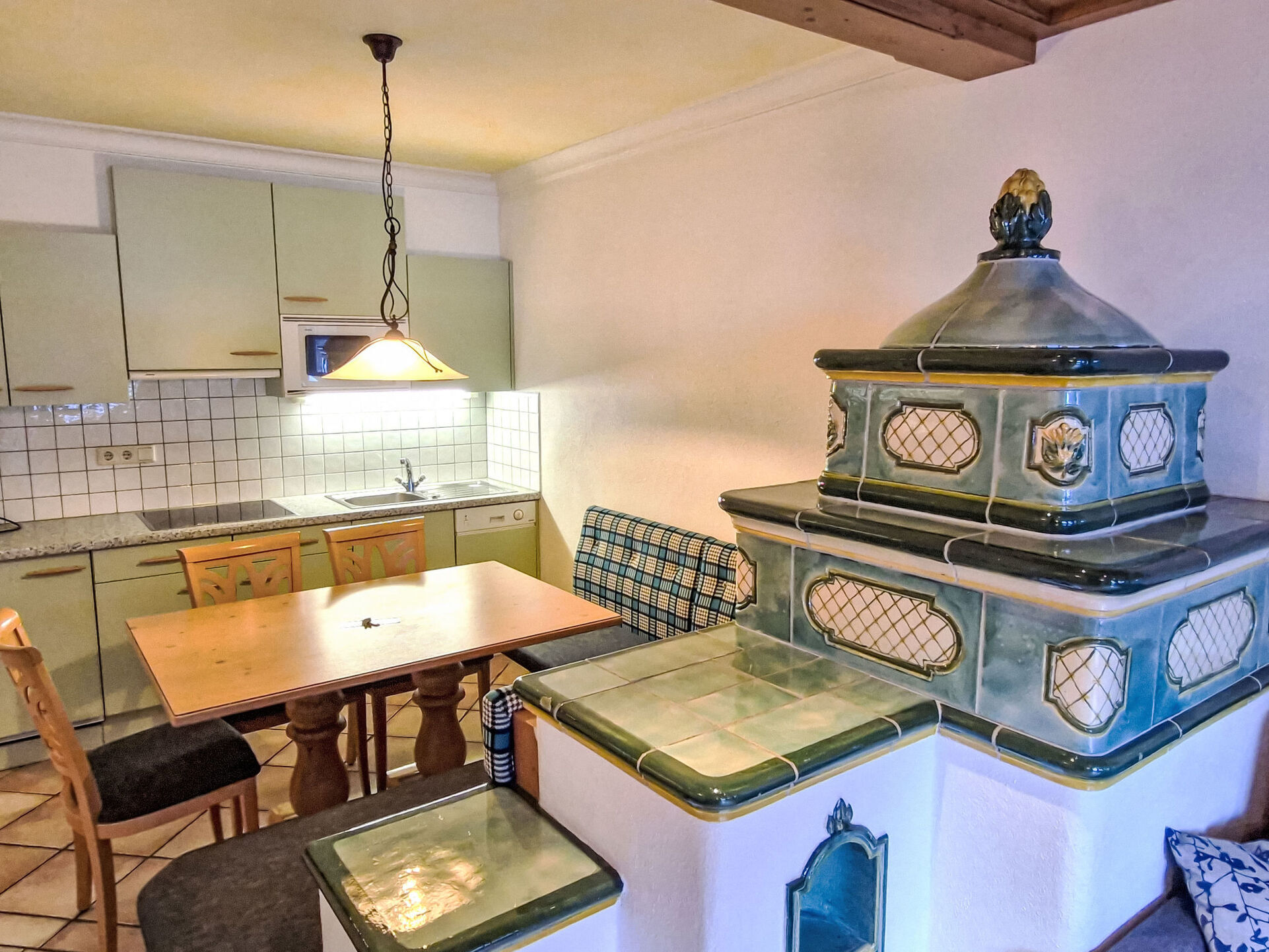 Kitchen / Dining Room