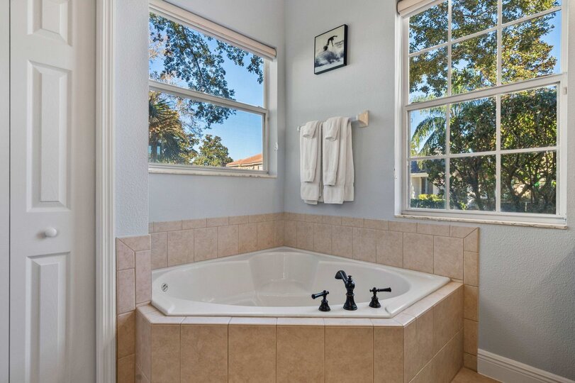 Modern Kissimmee 5 Bedroom Home, Orlando Villa 6674
