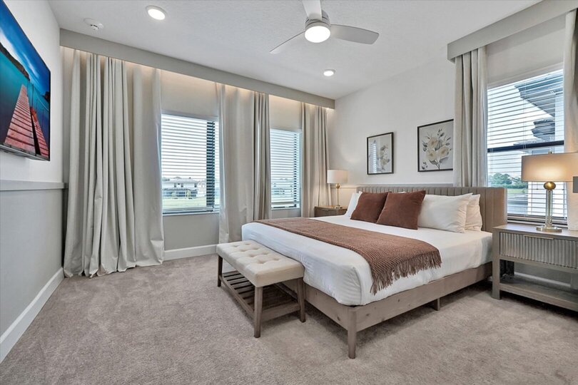 The Ultimate 15 Bedroom Mansion on Orange County, Orlando Mansion 6675