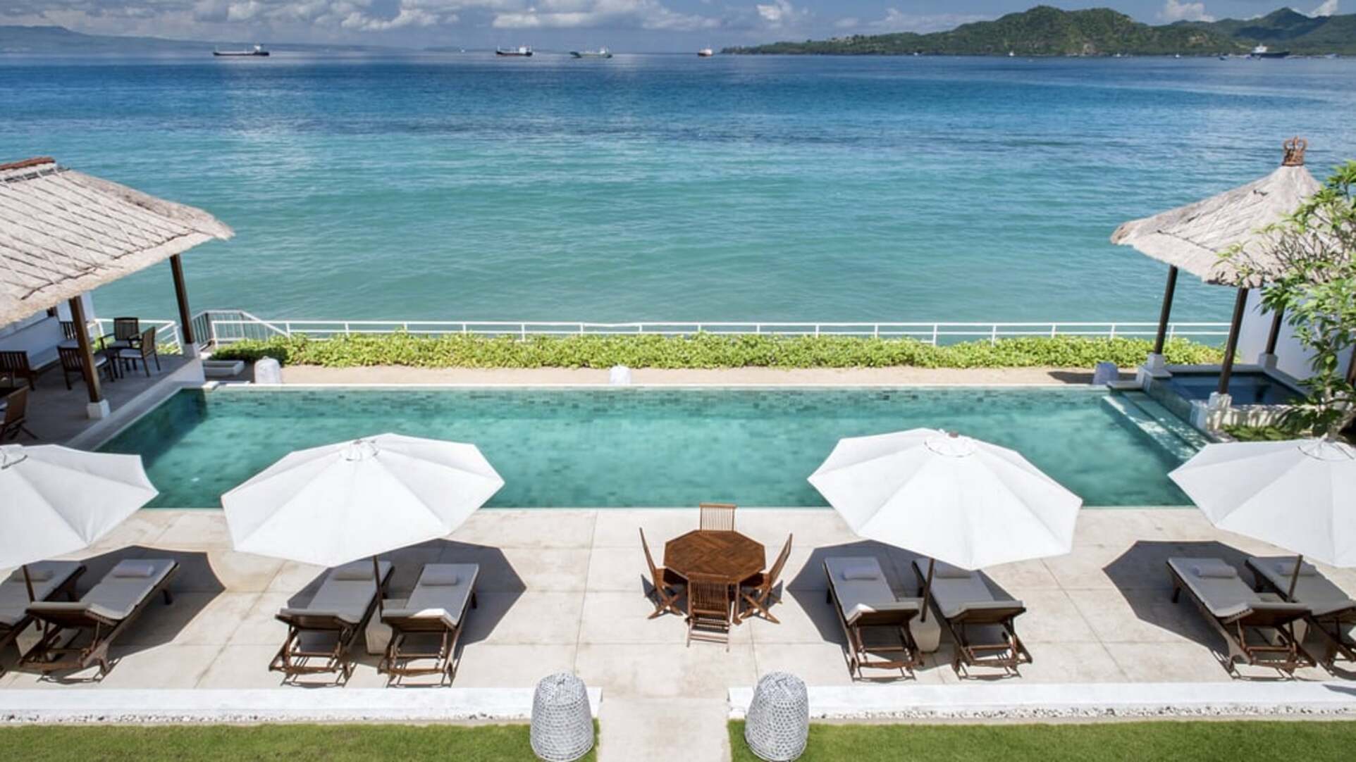 5 Star Villa Lucia – Elegant Oceanfront Living