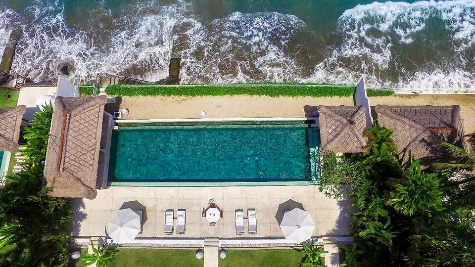 5 Star Villa Lucia – Elegant Oceanfront Living