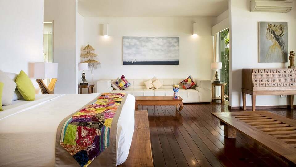 5 Star Villa Stella – Elegant Beachfront Serenity