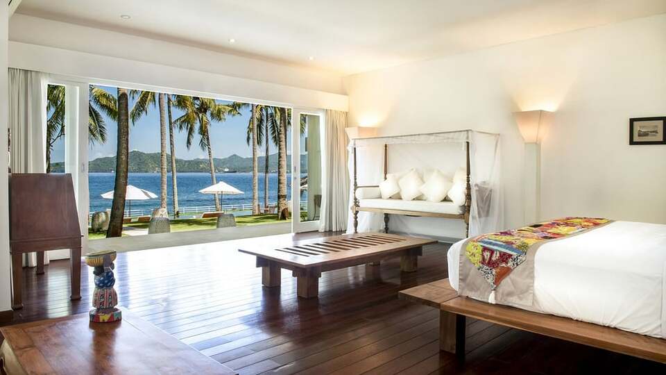 5 Star Villa Stella – Elegant Beachfront Serenity