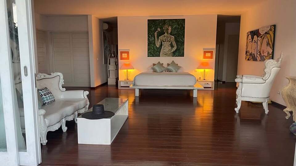 5 Star Villa Stella – Elegant Beachfront Serenity