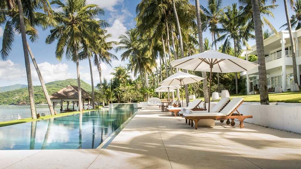 5 Star Villa Stella – Elegant Beachfront Serenity