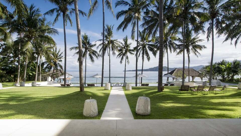 5 Star Villa Stella – Elegant Beachfront Serenity