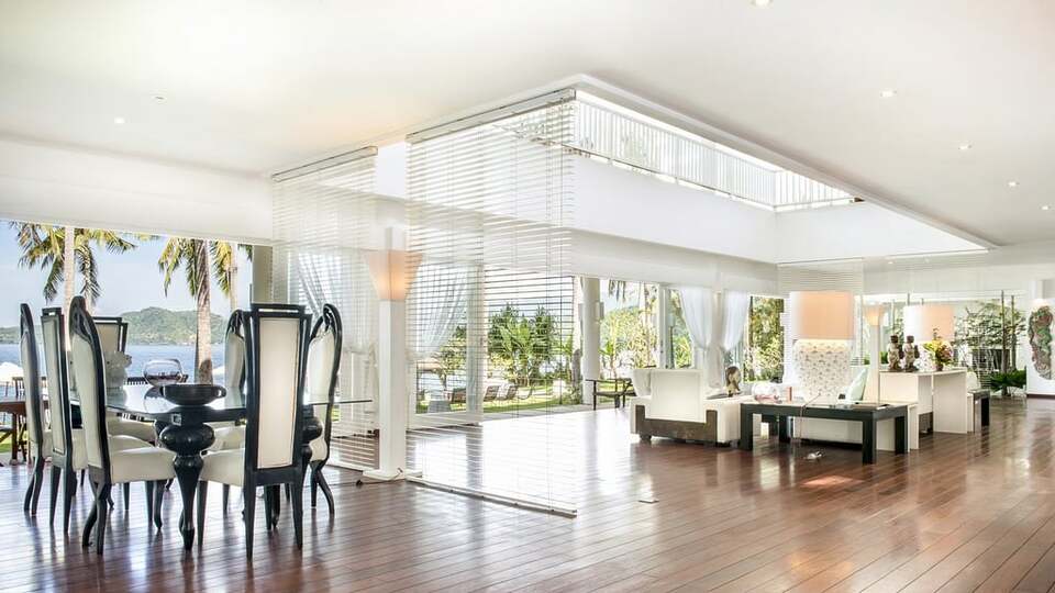 5 Star Villa Stella – Elegant Beachfront Serenity