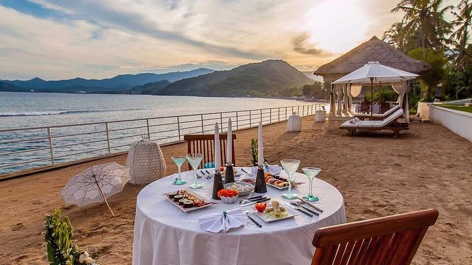 5 Star Villa Stella – Elegant Beachfront Serenity