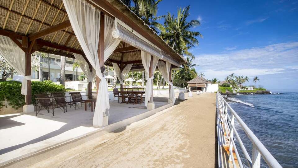 5 Star Villa Stella – Elegant Beachfront Serenity