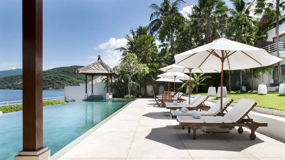 5 Star Villa Lulla – A Luxurious Beachfront Escape in Bali