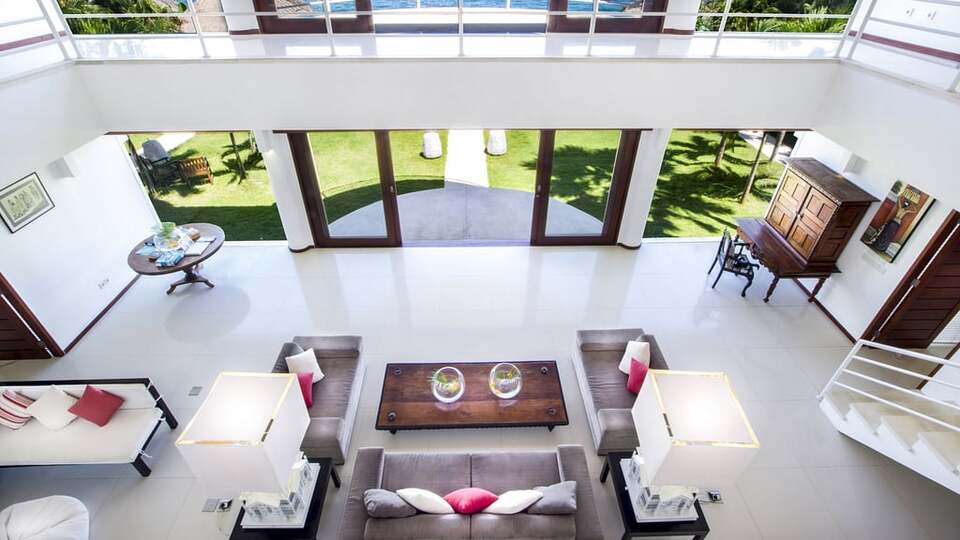 5 Star Villa Lulla – A Luxurious Beachfront Escape in Bali