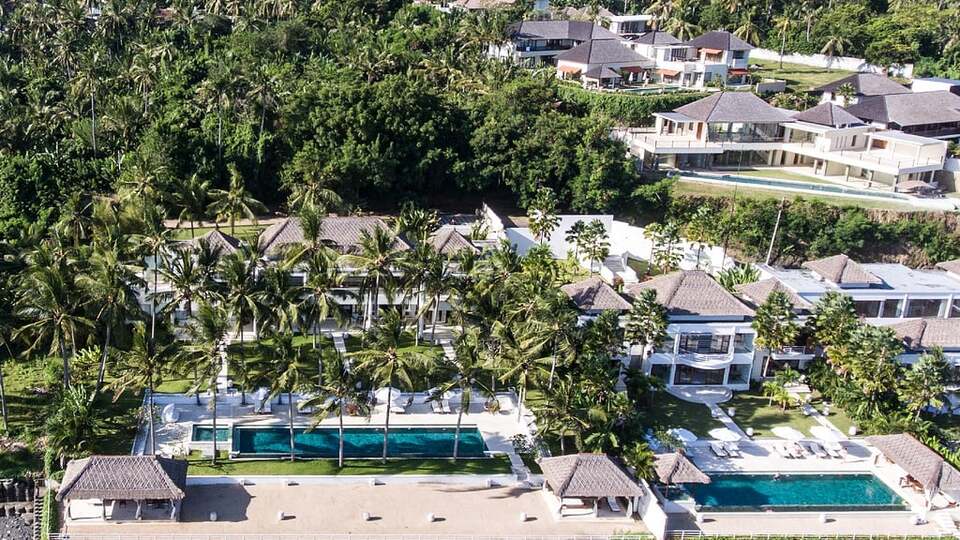 5 Star Villa Lulla – A Luxurious Beachfront Escape in Bali