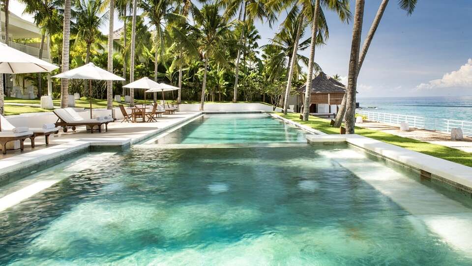 5 Star Villa Lulla – A Luxurious Beachfront Escape in Bali